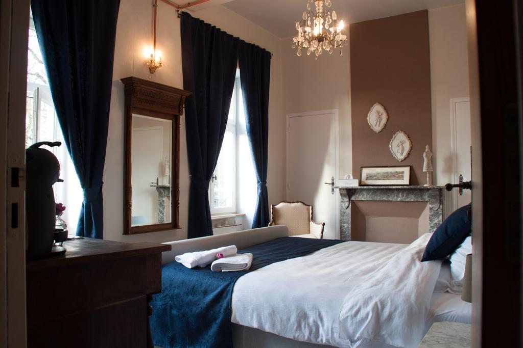 Chateau De L Aviette - Rancennes Givet Room photo