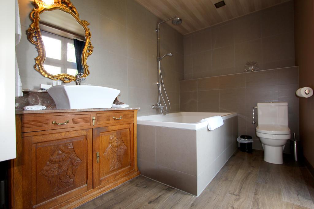 Chateau De L Aviette - Rancennes Givet Room photo